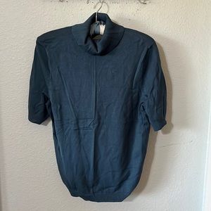 Lightweight sweater